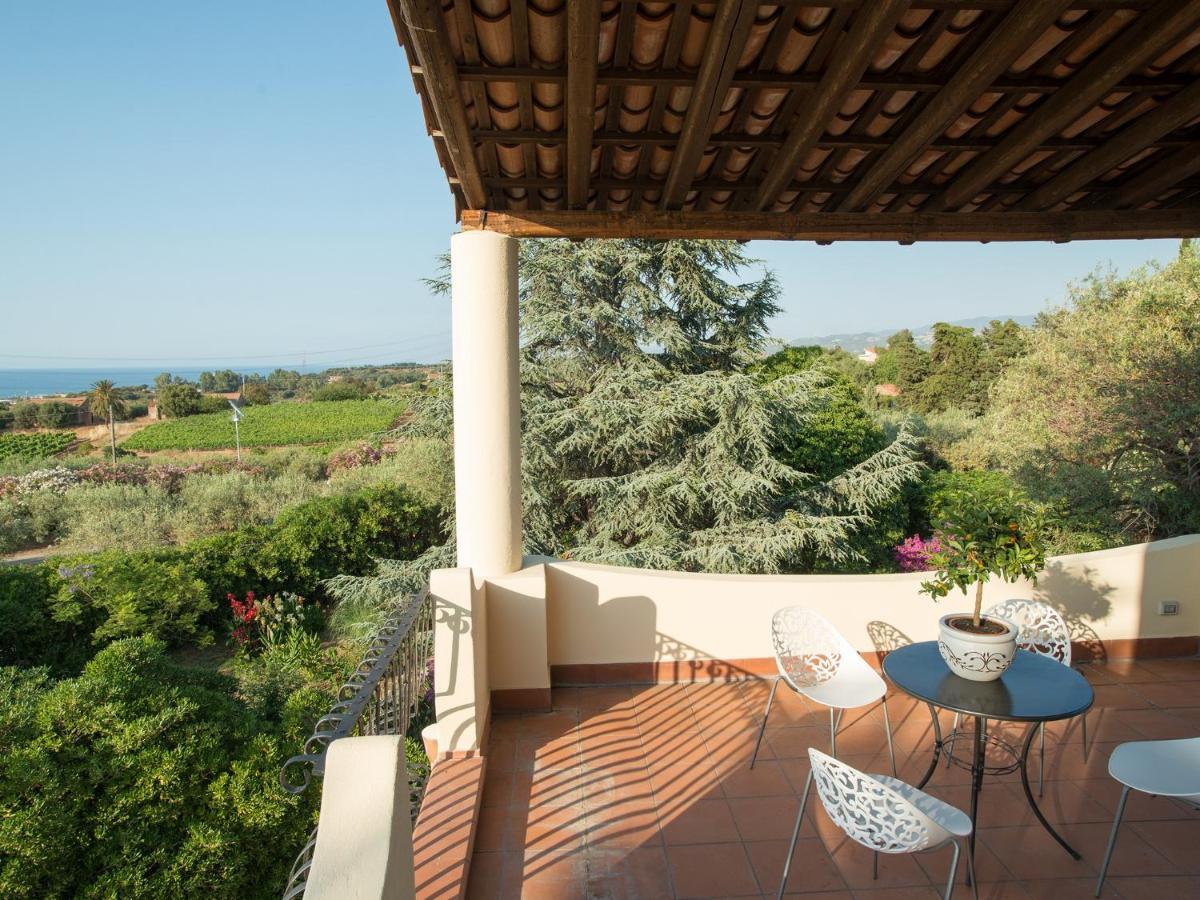 B&B Don Gaspano Pace Del Mela Exterior photo